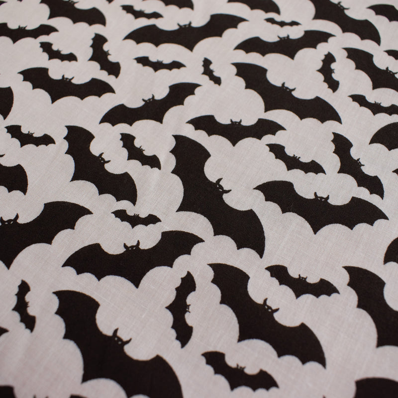 Halloween Black Bats on White Polyester / Cotton FABRIC for crafts 112cm x 27.4 metres Roll (Copy)